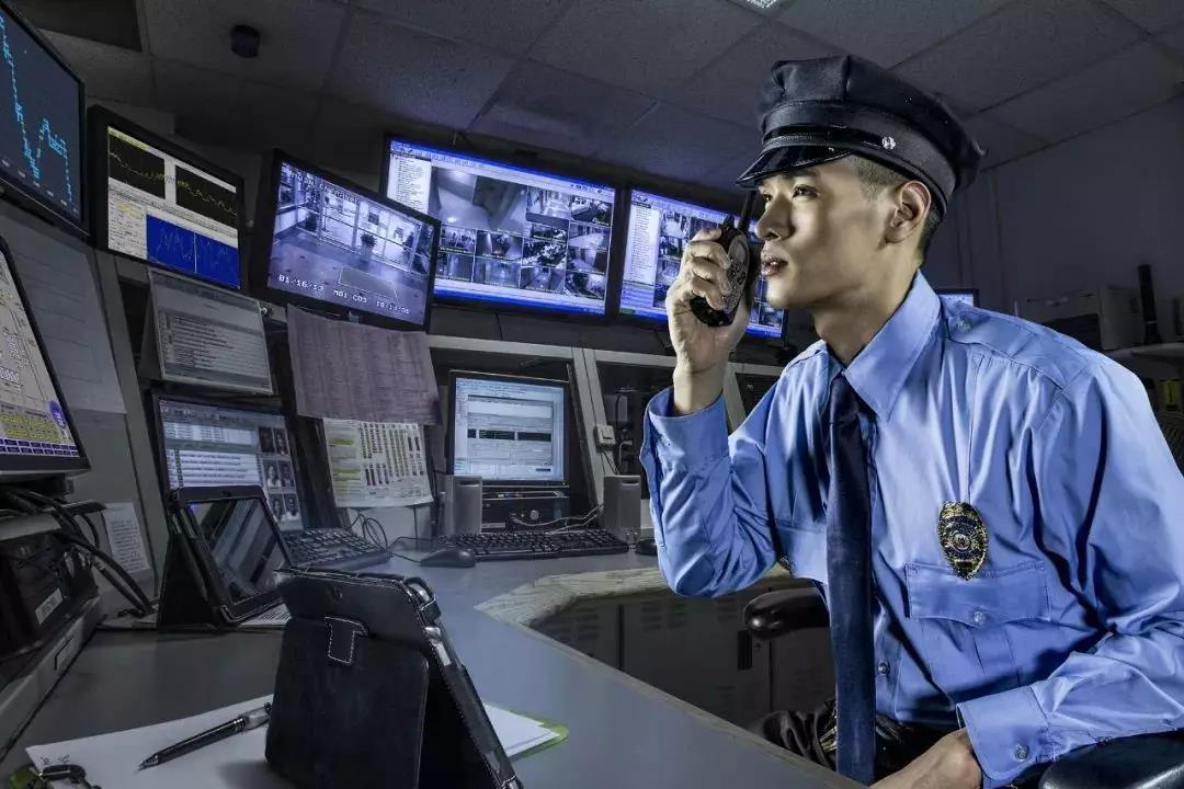 重要要求：軍隊禁止用微信取代對講機執行任務！